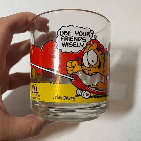 Garfield Skateboard McDonald’s Glass Mug. Use your friends wisely!  Collectible - Picture 8 of 8